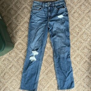 Hollister women’s ultra highrise vintage straight leg distressed jean